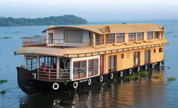 Semi Luxury Houseboat