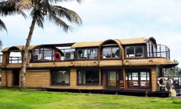 Luxury Houseboat