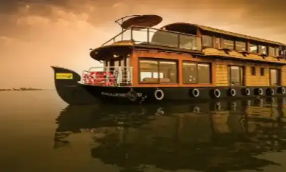Semi Luxury Houseboat