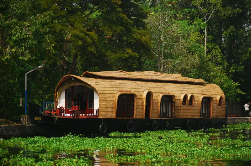 Your Floating Escape Awaits: Book Your Kerala Luxury Houseboat Today